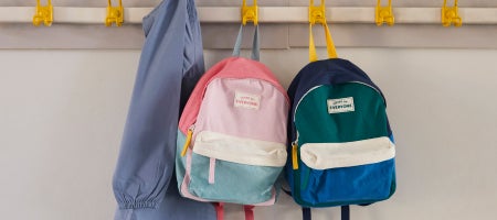 Mochilas y babis escolares